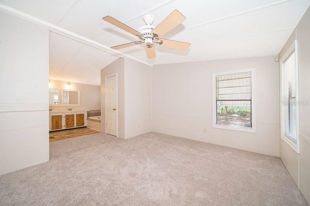 Image 8 of property listing at 235 STORY PARTIN ROAD, Orlando, FL 32833