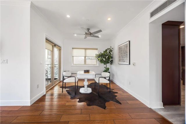 918 S Wooster Street 2, Los Angeles, CA 90035