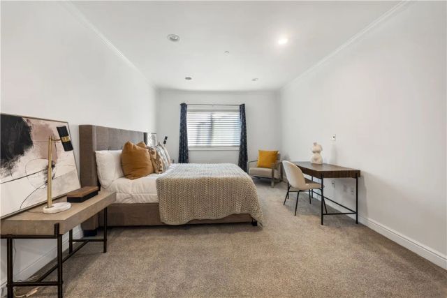 918 S Wooster Street 2, Los Angeles, CA 90035