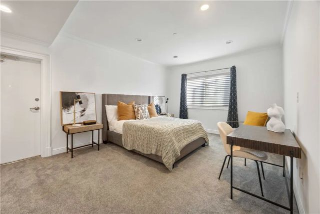 918 S Wooster Street 2, Los Angeles, CA 90035