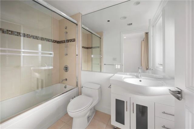 918 S Wooster Street 2, Los Angeles, CA 90035