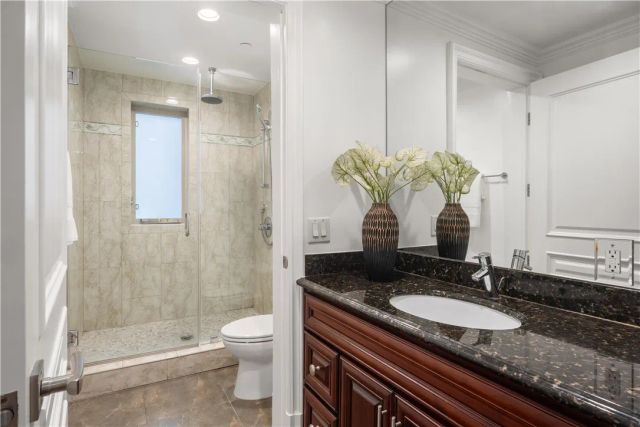 918 S Wooster Street 2, Los Angeles, CA 90035