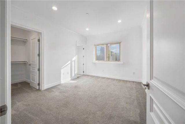 918 S Wooster Street 2, Los Angeles, CA 90035