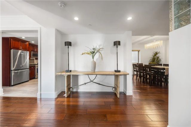 918 S Wooster Street 2, Los Angeles, CA 90035