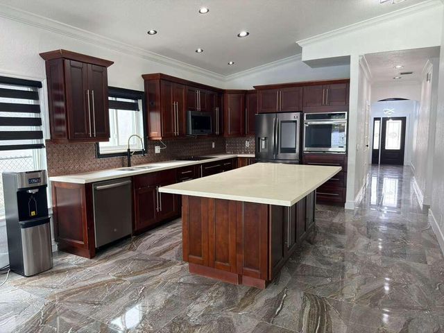 4572 SW 14th Street, Deerfield Beach, FL 33442