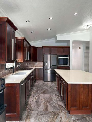 4572 SW 14th Street, Deerfield Beach, FL 33442