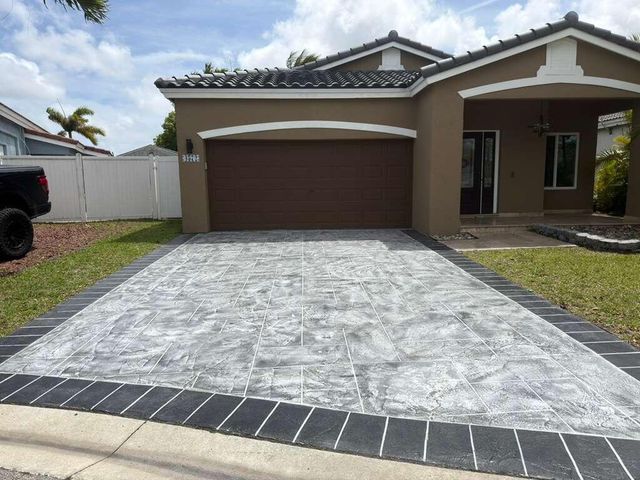 4572 SW 14th Street, Deerfield Beach, FL 33442