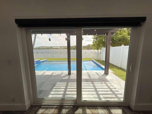 4572 SW 14th Street, Deerfield Beach, FL 33442