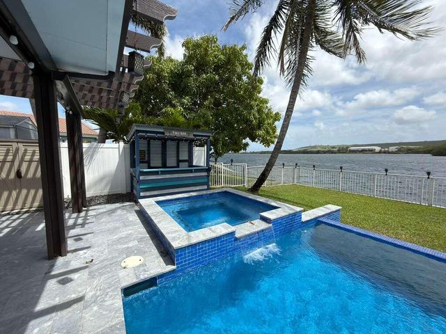 4572 SW 14th Street, Deerfield Beach, FL 33442