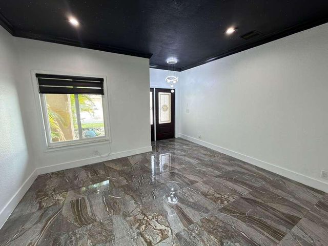 4572 SW 14th Street, Deerfield Beach, FL 33442