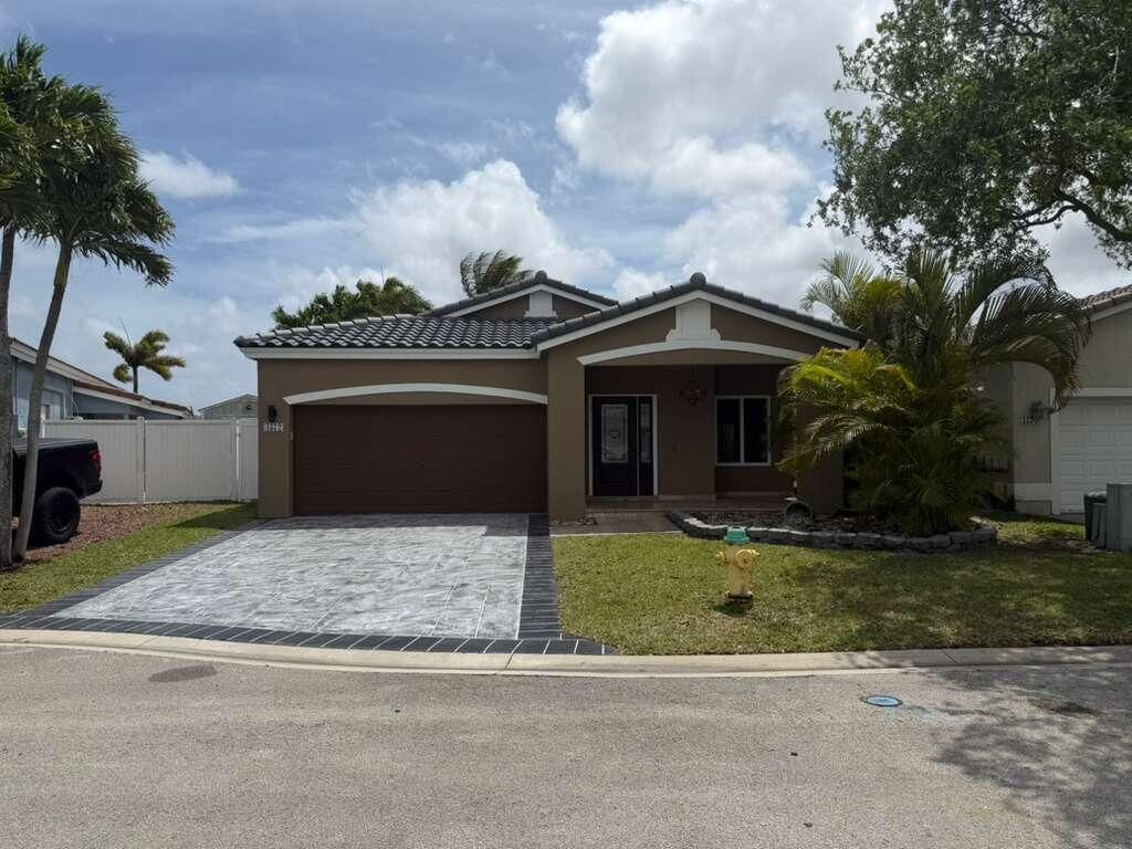 4572 SW 14th Street, Deerfield Beach, FL 33442