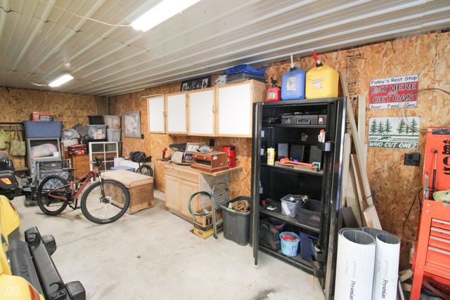 2295 S Poplar Street, Vallonia, IN 47281
