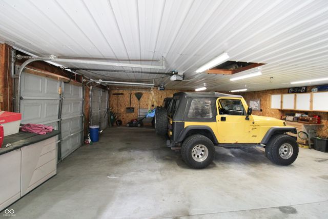2295 S Poplar Street, Vallonia, IN 47281