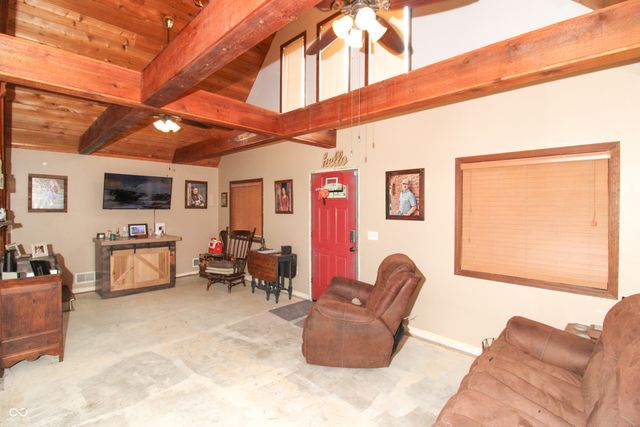 2295 S Poplar Street, Vallonia, IN 47281