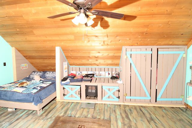 2295 S Poplar Street, Vallonia, IN 47281