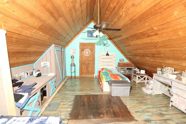 2295 S Poplar Street, Vallonia, IN 47281