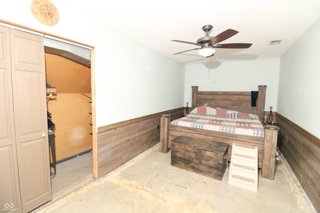 2295 S Poplar Street, Vallonia, IN 47281