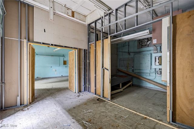 4127 Mayfield Road, South Euclid, OH 44121