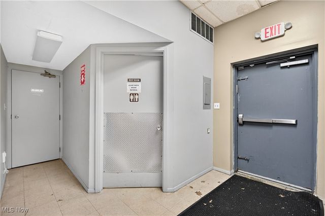 4127 Mayfield Road, South Euclid, OH 44121