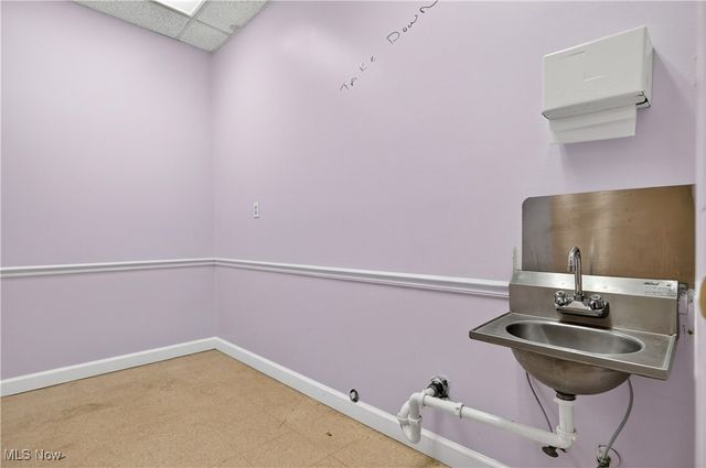 4127 Mayfield Road, South Euclid, OH 44121