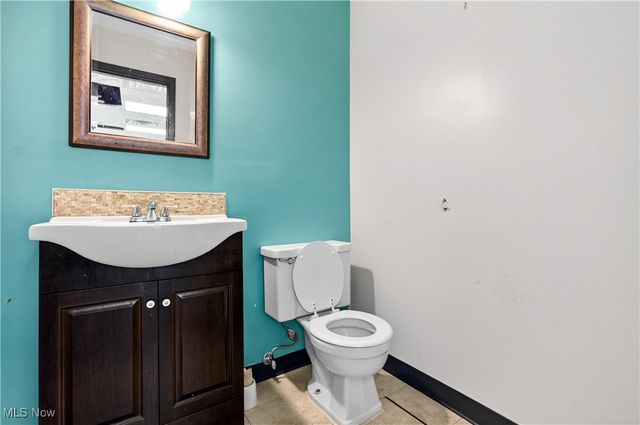 4127 Mayfield Road, South Euclid, OH 44121