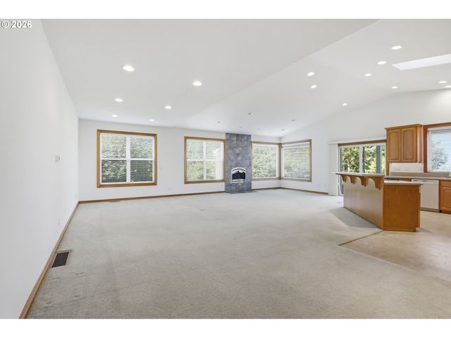 10190 Se WYNDHAM Way, Happy Valley, OR 97086