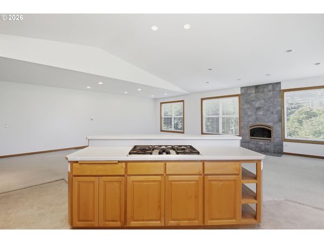 10190 Se WYNDHAM Way, Happy Valley, OR 97086
