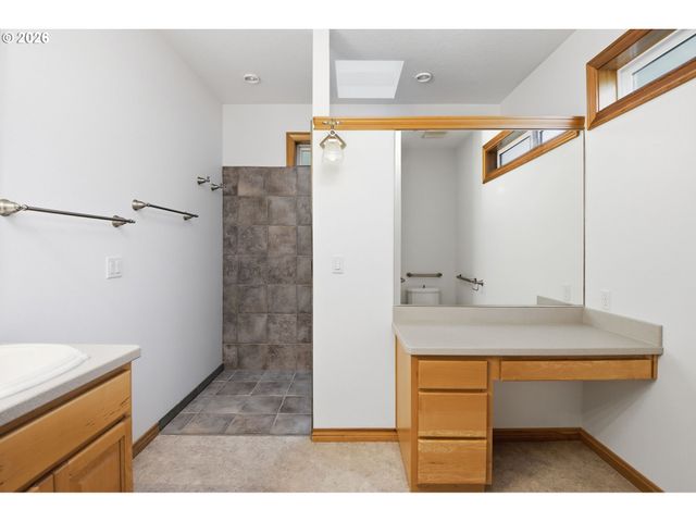 10190 Se WYNDHAM Way, Happy Valley, OR 97086