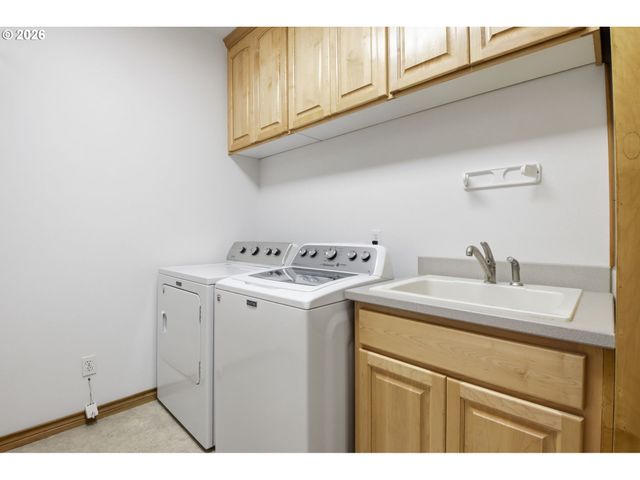 10190 Se WYNDHAM Way, Happy Valley, OR 97086