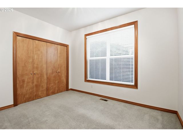 10190 Se WYNDHAM Way, Happy Valley, OR 97086