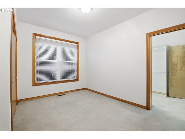 10190 Se WYNDHAM Way, Happy Valley, OR 97086