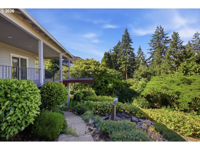 10190 Se WYNDHAM Way, Happy Valley, OR 97086