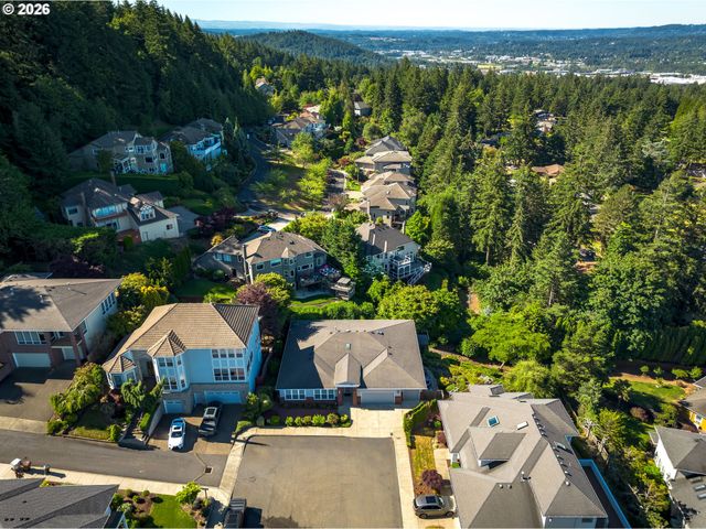 10190 Se WYNDHAM Way, Happy Valley, OR 97086