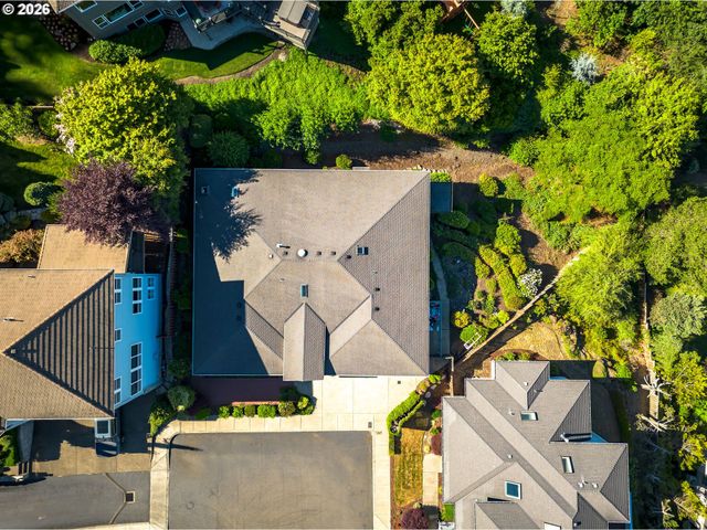 10190 Se WYNDHAM Way, Happy Valley, OR 97086