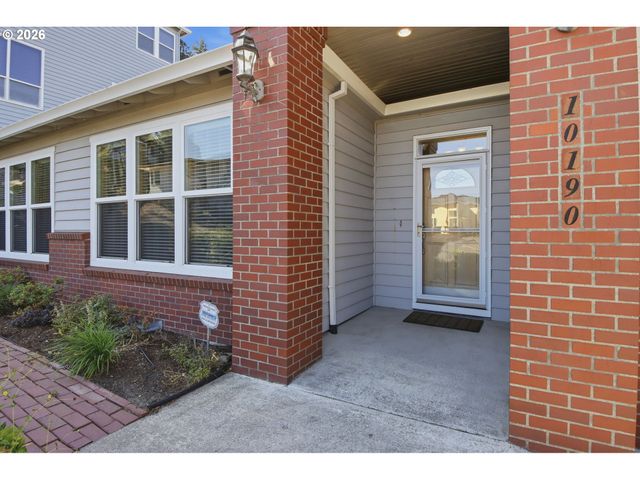 10190 Se WYNDHAM Way, Happy Valley, OR 97086