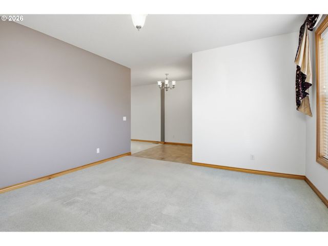 10190 Se WYNDHAM Way, Happy Valley, OR 97086