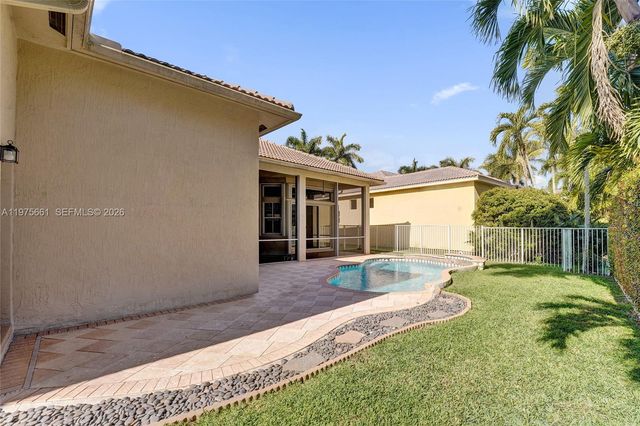 2458 Greenbrier Ct, Weston, FL 33327