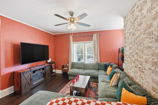 879 Linwood Avenue, Columbus, OH 43206