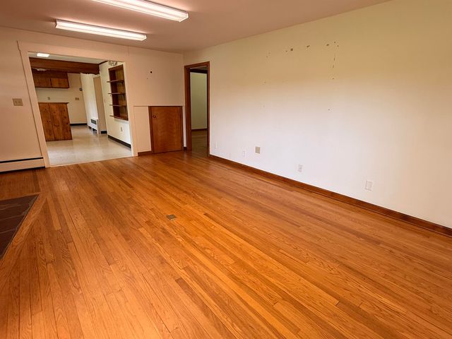298 Governor Hunt Road, Vernon, VT 05354