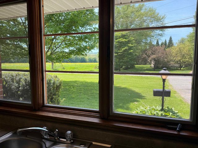 298 Governor Hunt Road, Vernon, VT 05354