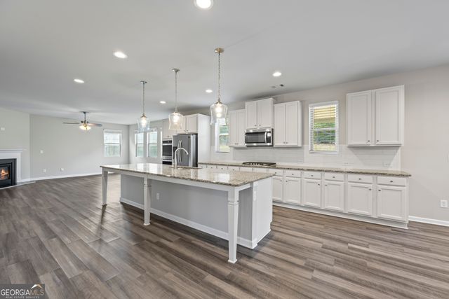 30 Fanleaf Drive, Fairburn, GA 30213