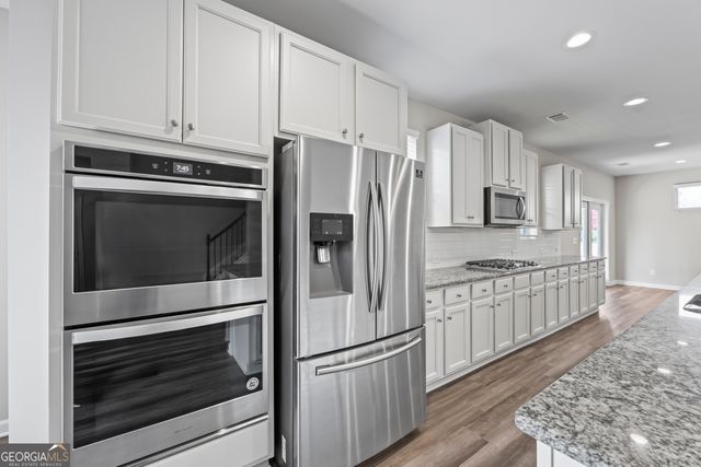 30 Fanleaf Drive, Fairburn, GA 30213