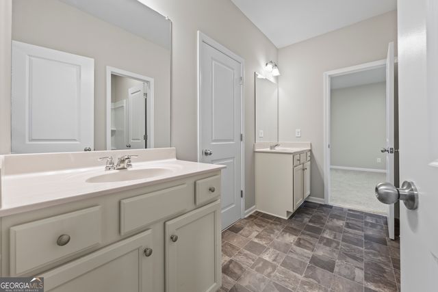 30 Fanleaf Drive, Fairburn, GA 30213