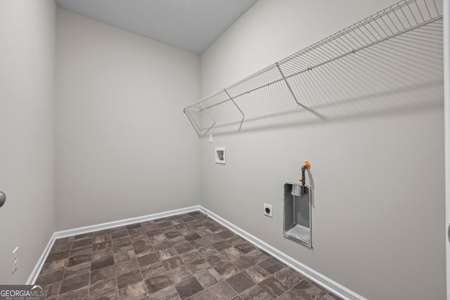 30 Fanleaf Drive, Fairburn, GA 30213