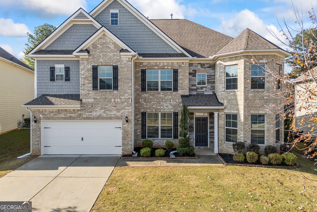 30 Fanleaf Drive, Fairburn, GA 30213