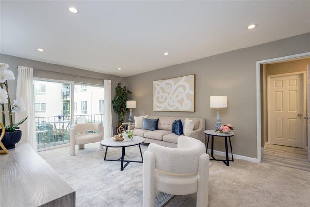 821 N Humboldt Street 309, San Mateo, CA 94401