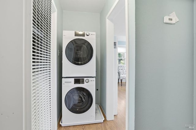 49 Livingston Ct, Novato, CA 94949