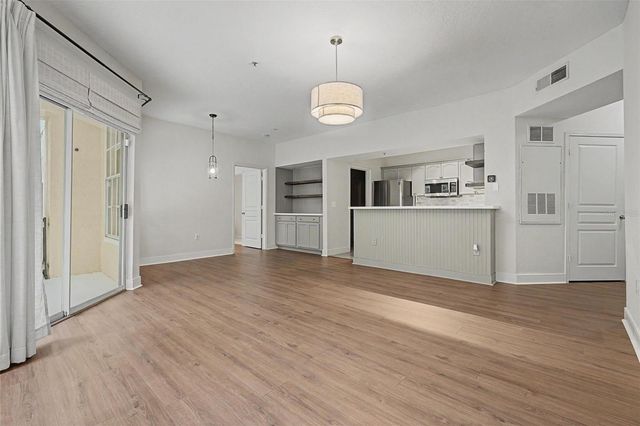 5125 PALM SPRINGS BOULEVARD 6107, Tampa, FL 33647