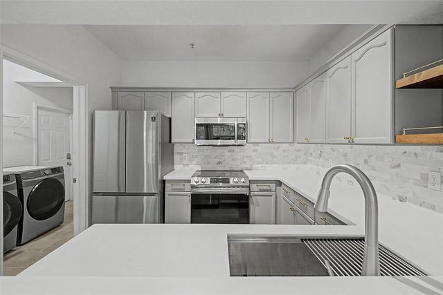 5125 PALM SPRINGS BOULEVARD 6107, Tampa, FL 33647