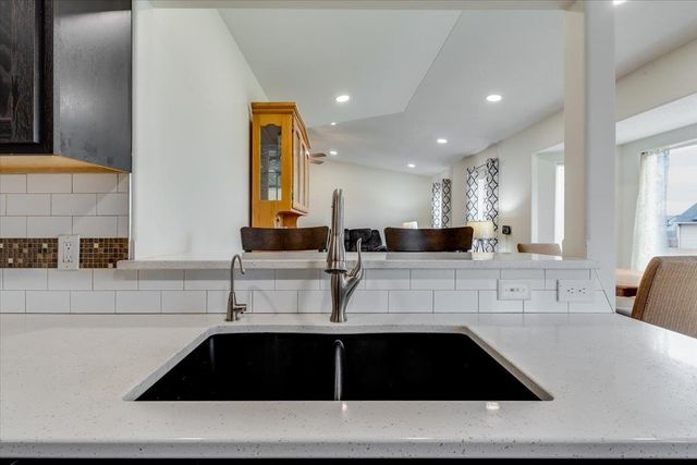 744 N Wakefield, Valley Center, KS 67147